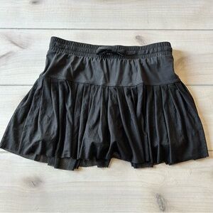 JoyLab Black Athletic Mesh Pleated Skort